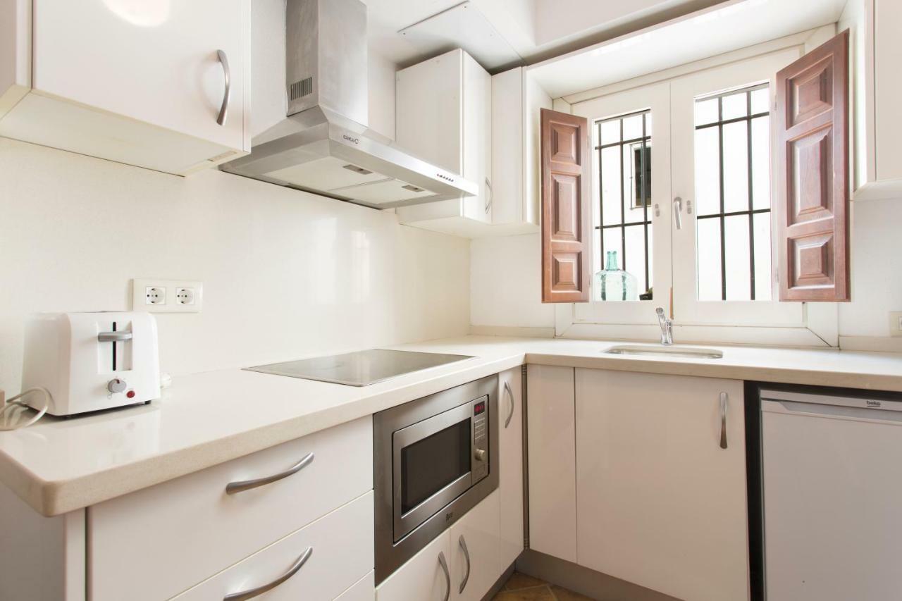 Montes Claros 26 Lägenhet Granada Exteriör bild